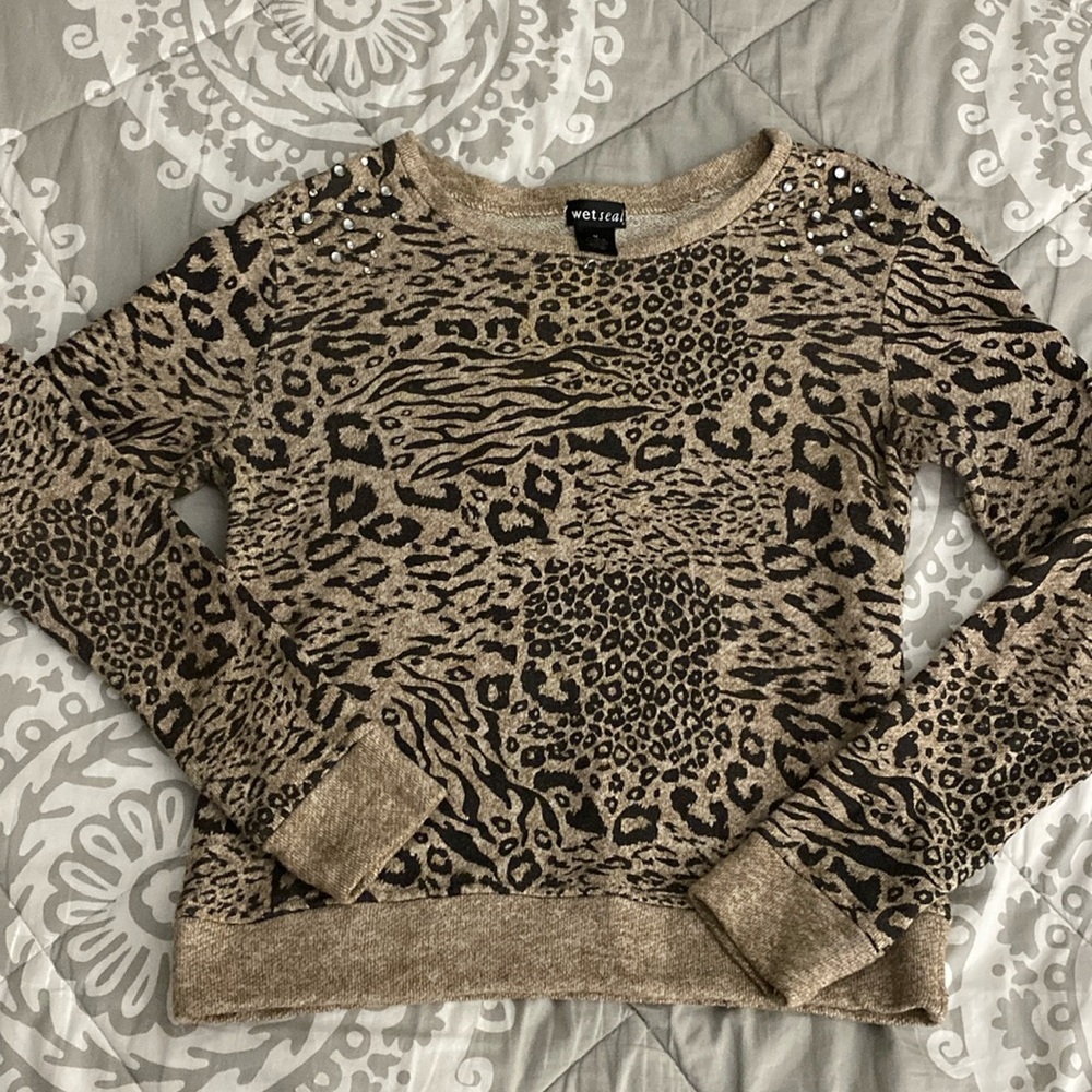 Wet Seal Cheetah Print Sweater Size M